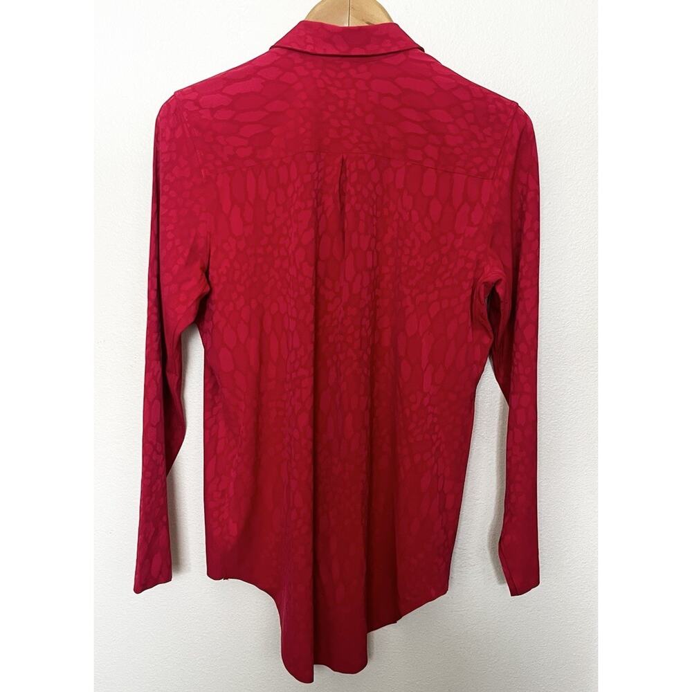 Athleta Urbanite Textured Button Down Shirt Women Small Red Gorpcore Athleisure - Picture 8 of 11